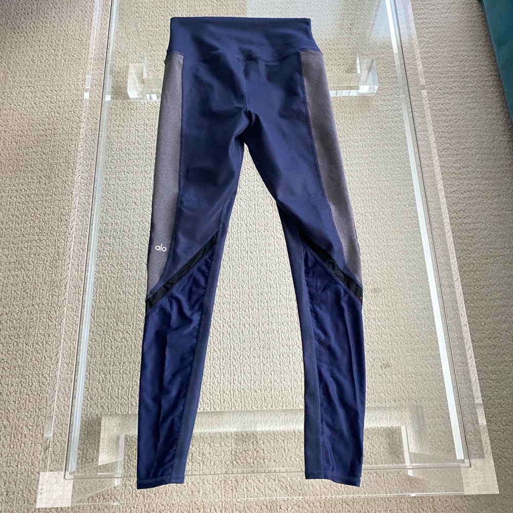 Alo Yoga Pants & Jumpsuits Navy and Gray Leggings - Picture 2 of 4